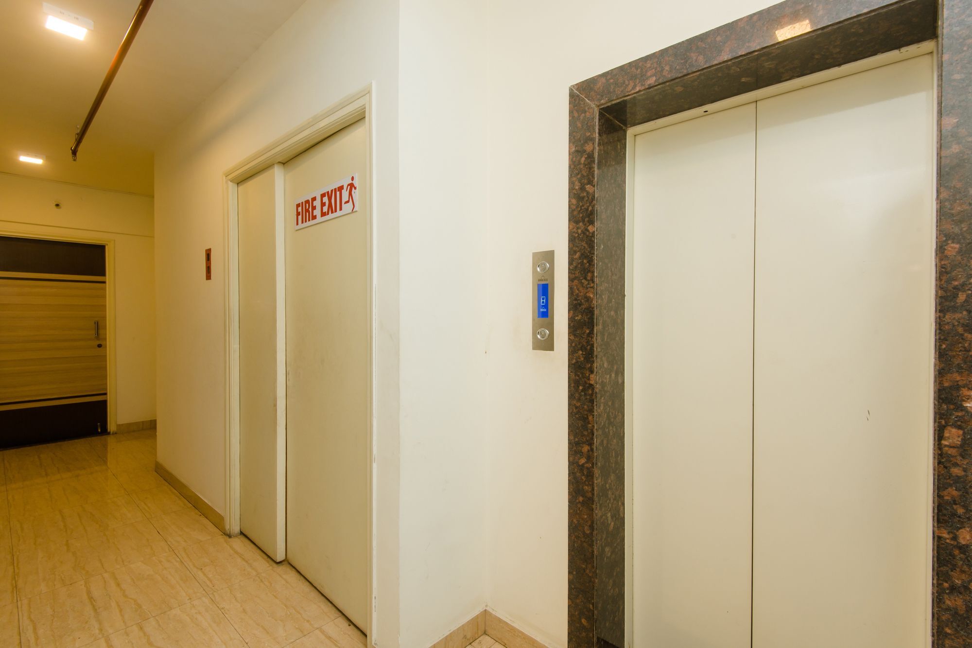 Oyo 11441 Hotel Blue Bells Residency Мумбаи Экстерьер фото